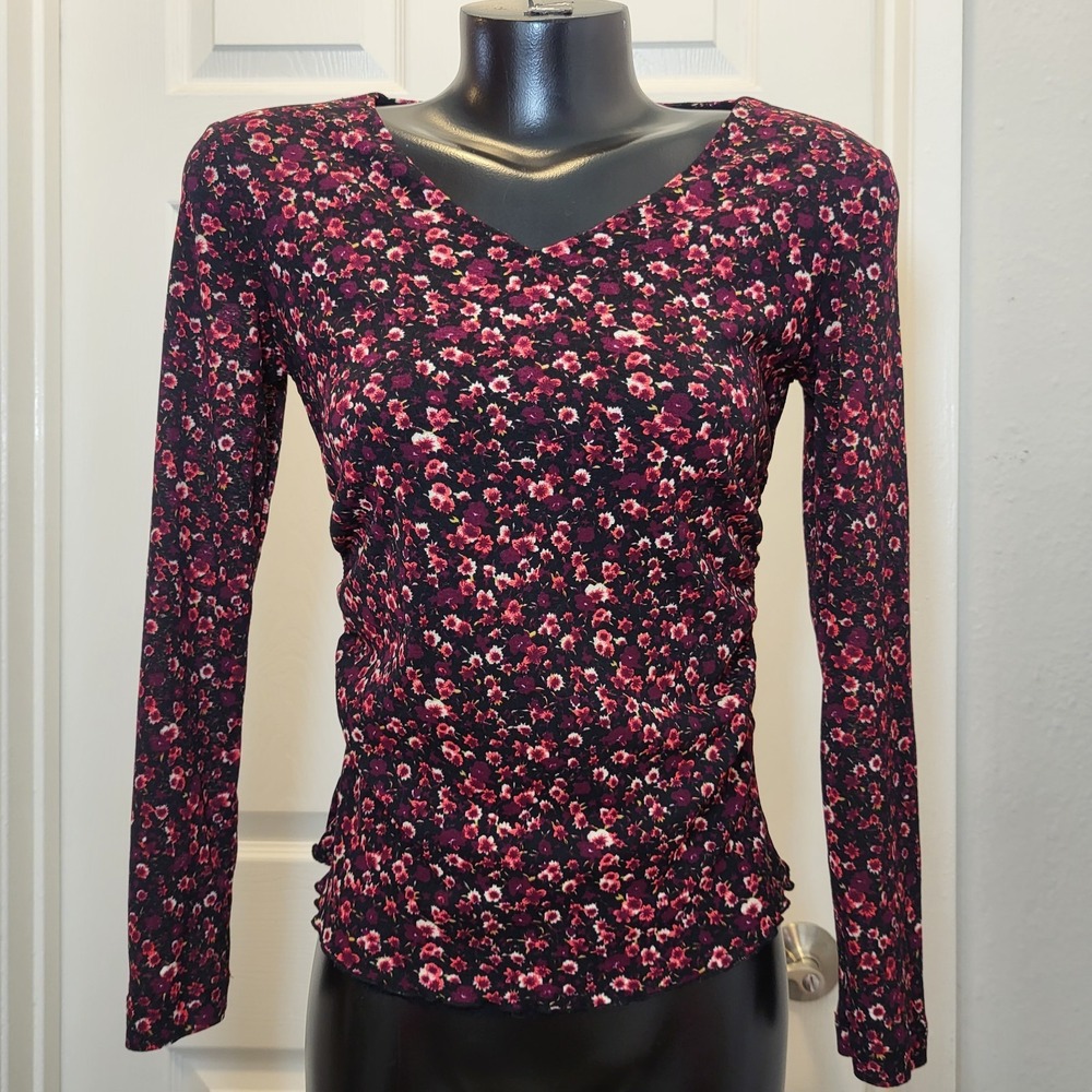 I.E. 100% Polyester  Long sleeve Mesh V neck Blouse Floral Size Small Stretch
